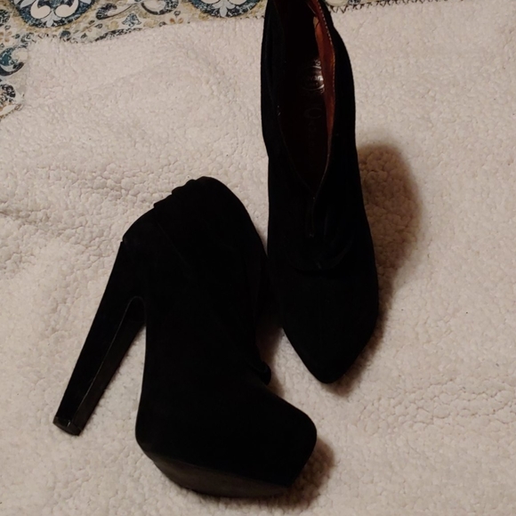 Jeffrey Campbell black 9.5 booties - Picture 2 of 3